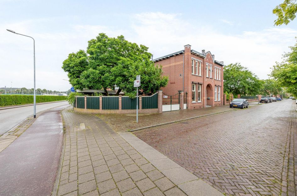Kerkhofweg 1