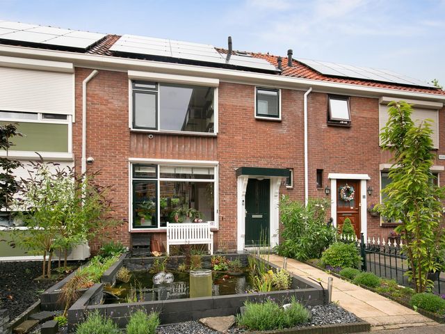 Volkerakstraat 6, Sliedrecht