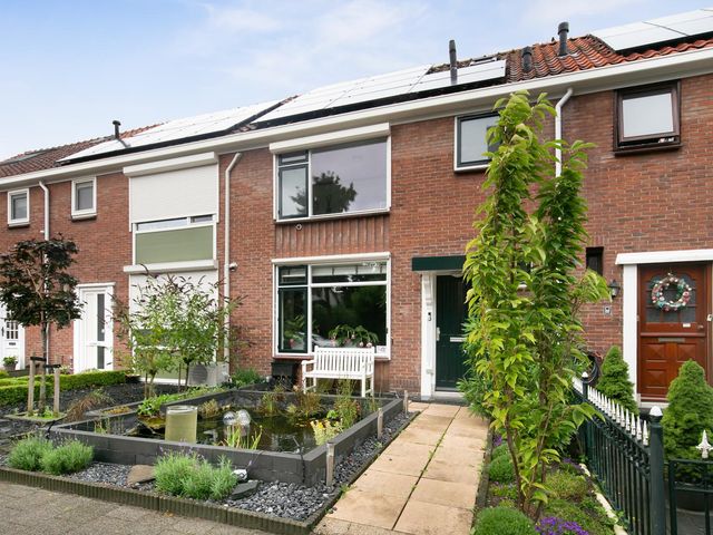 Volkerakstraat 6, Sliedrecht