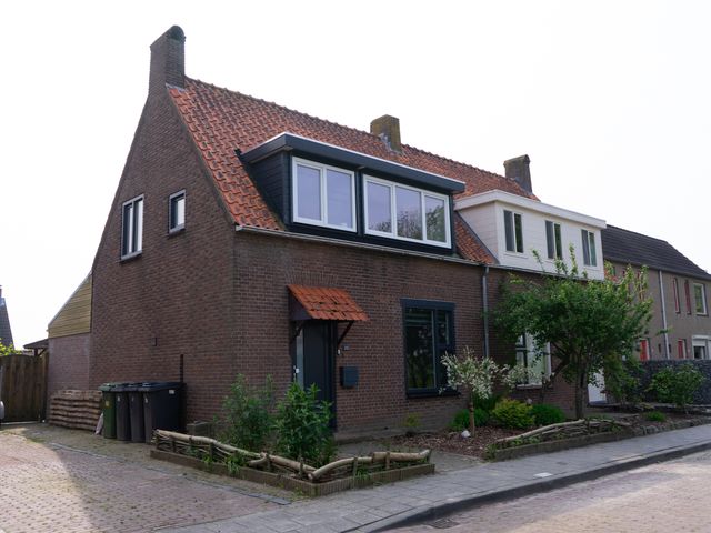 Elmarestraat 38, Waterlandkerkje