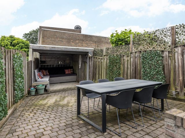 Van Goudoeverstraat 27, Geleen