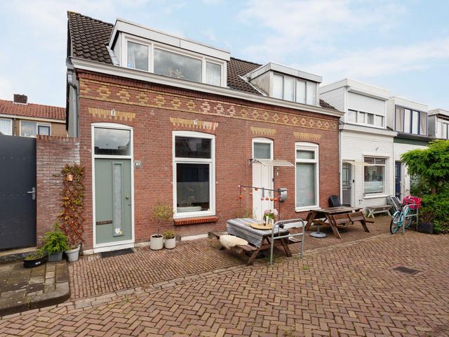 Anthonie Camerlingstraat 2, Dordrecht