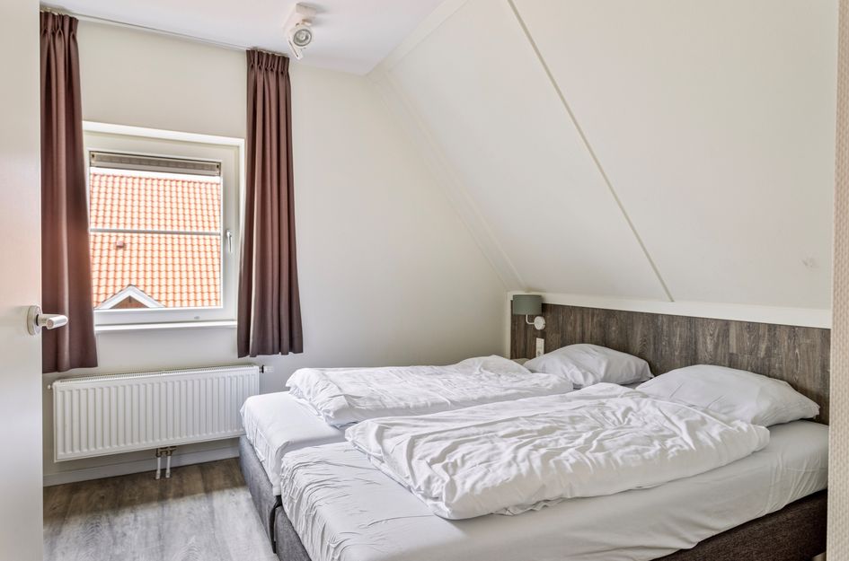Zeedijk 24 588