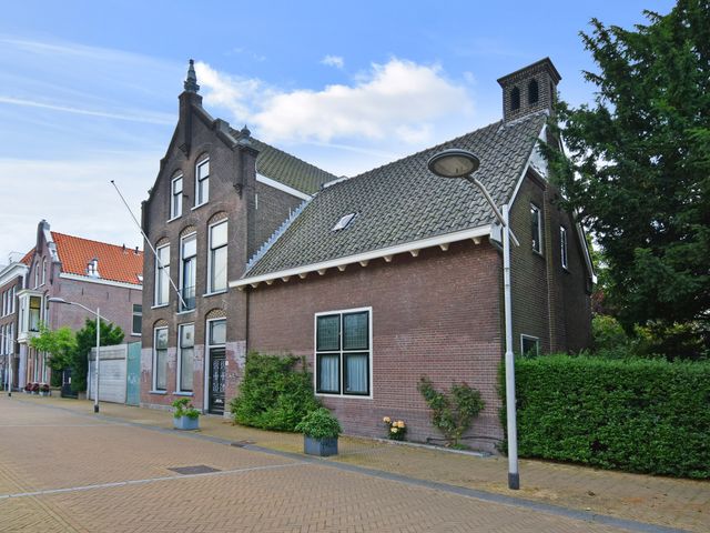 Spoorsingel 68, Delft