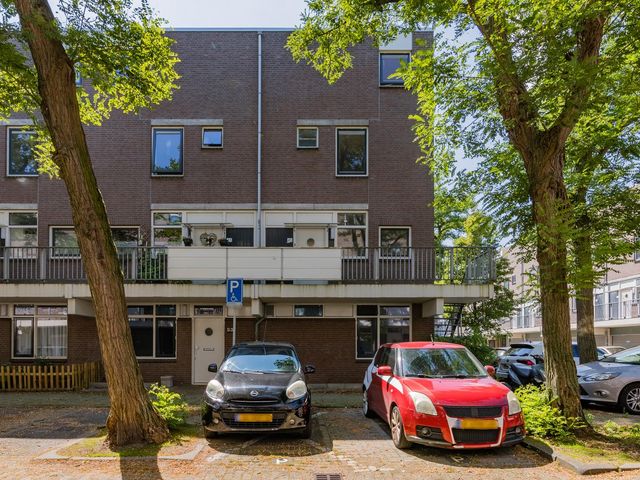 Albert Rousselstraat 45, 'S-Gravenhage