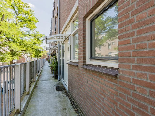 Albert Rousselstraat 45, 'S-Gravenhage