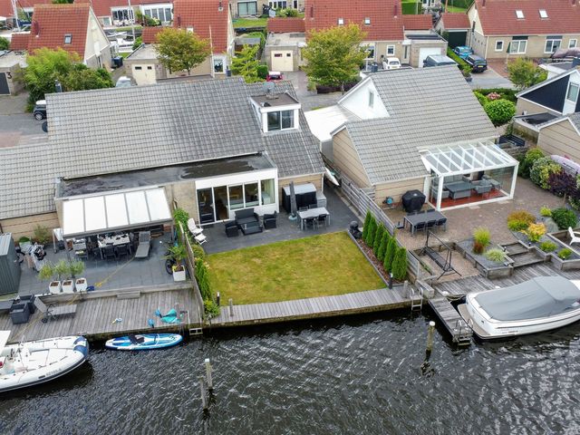 Scholekster 28, Lemmer