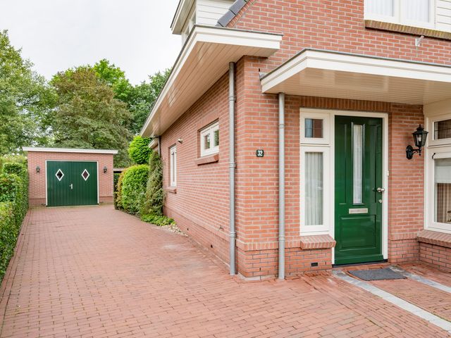 Koninginnelaan 32, Voorthuizen