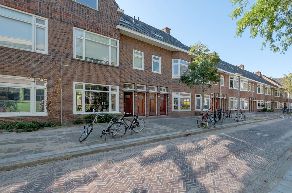 C.H. Petersstraat 19