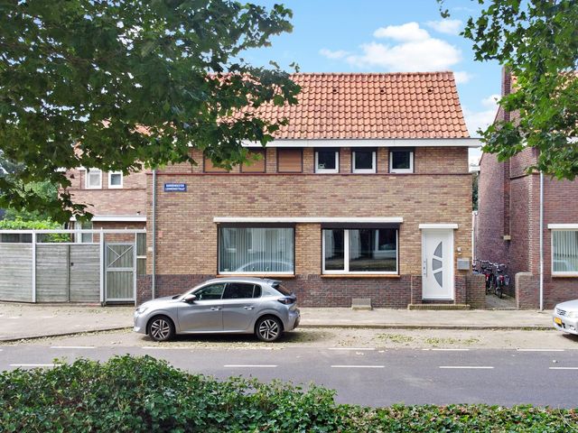 Burg. Lemmensstraat 229, Geleen