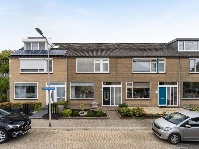 van Hogendorplaan 4, Zwijndrecht