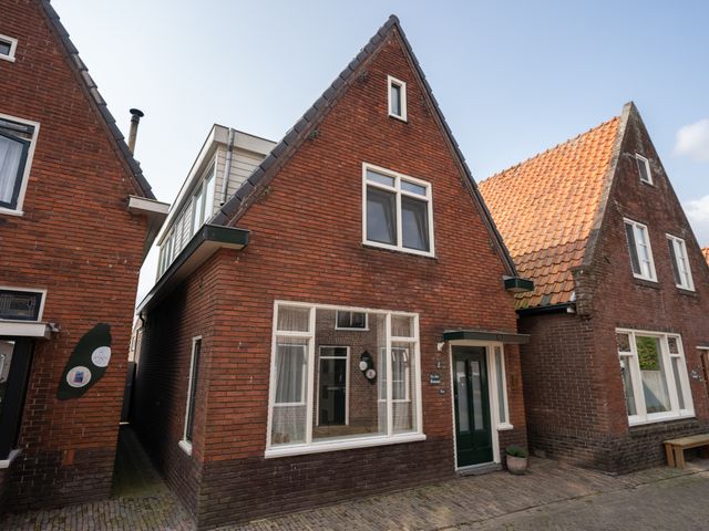 Koetebuurt 8, Oosterend