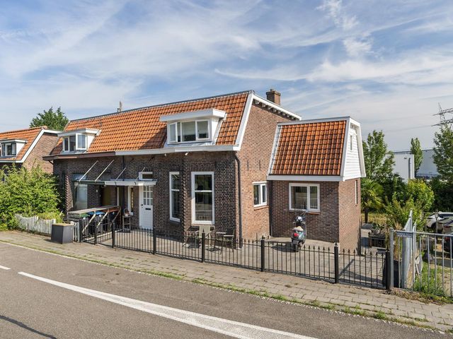 Dordtsestraatweg 56, Barendrecht