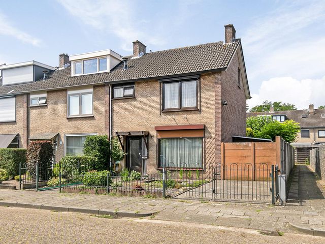 Rode Baan 24, Prinsenbeek