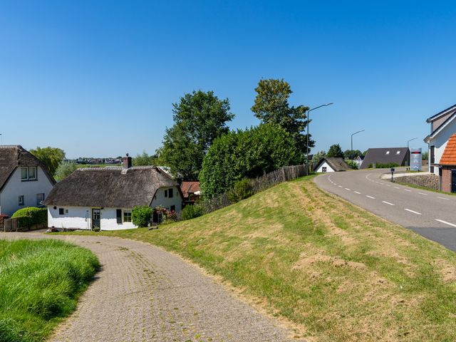 Maasdijk 241, Wijk en Aalburg