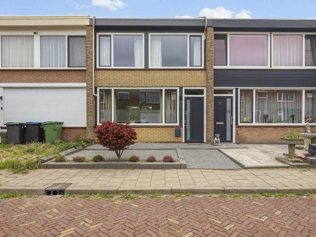 Graaf Reinoutstraat 33, Zevenaar