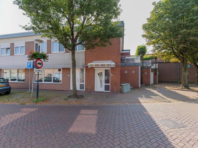 Houbeneindstraat 2, Munstergeleen