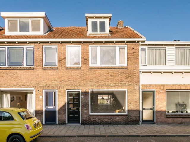 Pioenstraat 15, Zwolle