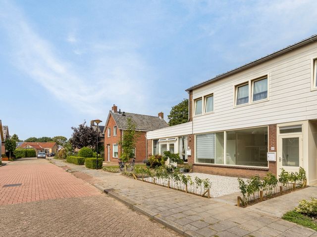 Nicolaas Hooijkaasstraat 13B, Zuilichem