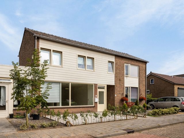 Nicolaas Hooijkaasstraat 13B, Zuilichem