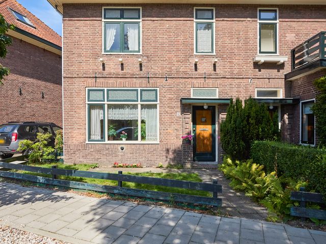 Herenweg 42, Warmond