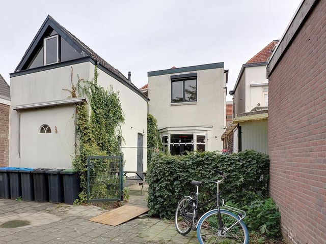 Emmastraat 4, Velp