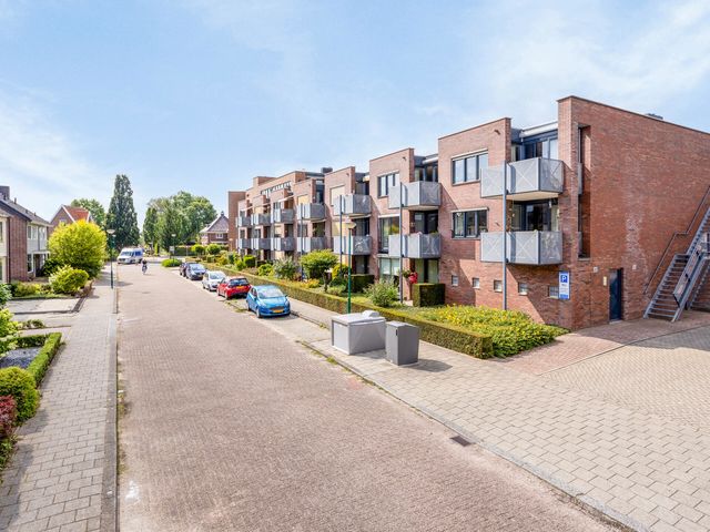 Blauwgras 1 08, Veenendaal