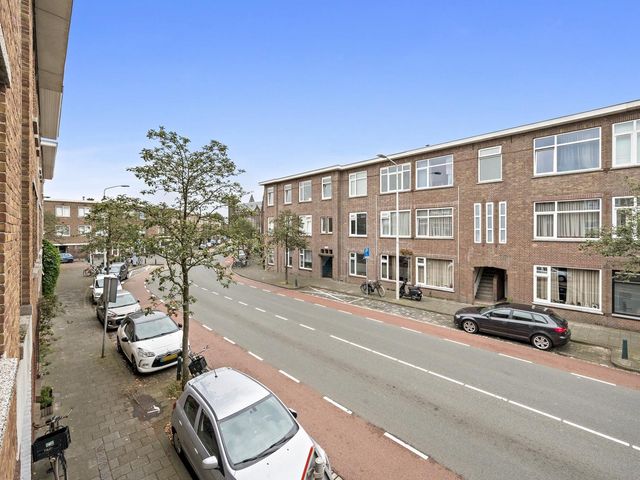 Kamperfoeliestraat 18, 'S-Gravenhage