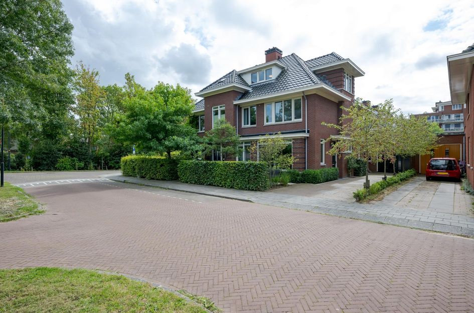 Burgemeester Pompe van Meerdervoortlaan 3