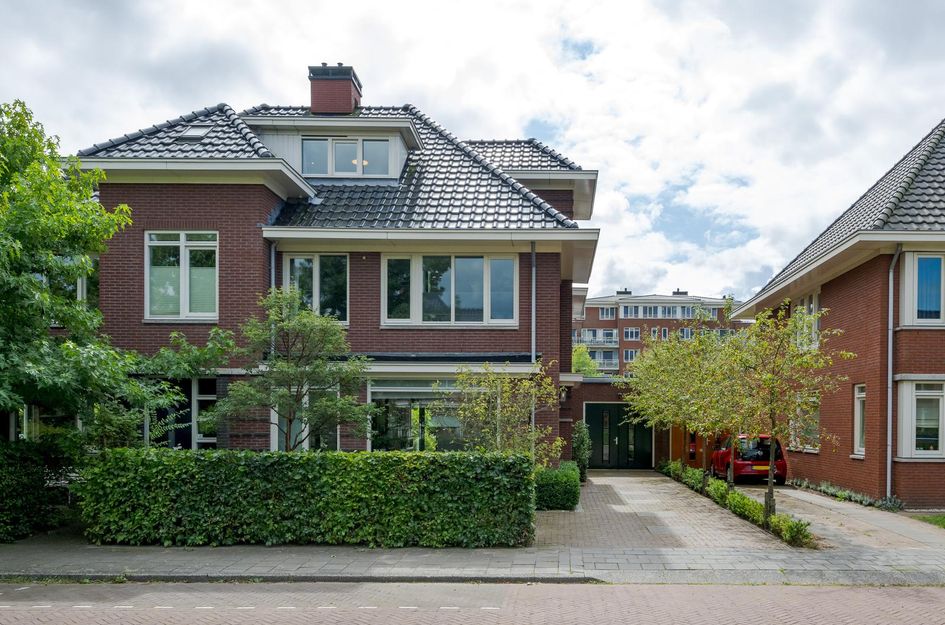 Burgemeester Pompe van Meerdervoortlaan 3
