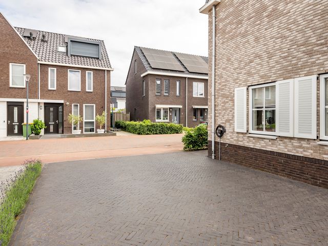 Brasem 6, Veenendaal