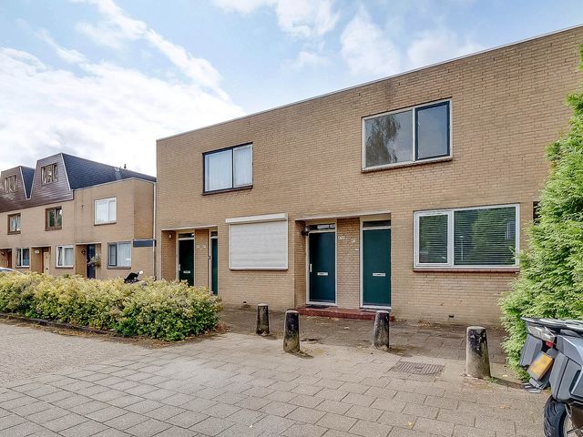 Van Den Berghlaan 473A, Hoofddorp