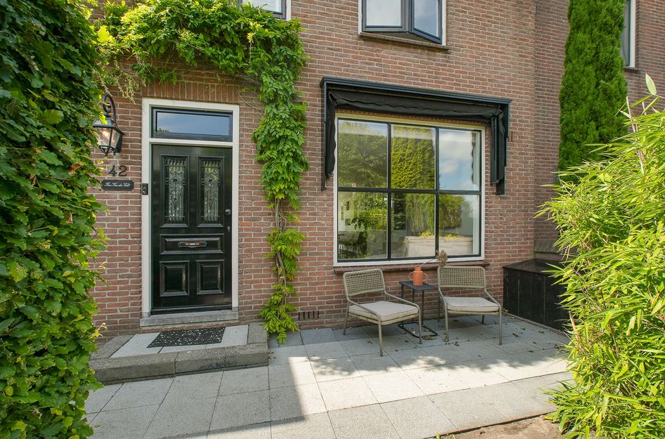 Niesenoortsburgwal 42