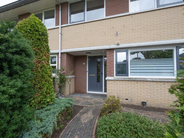 Petronella Brugsmastraat 61, Spijkenisse