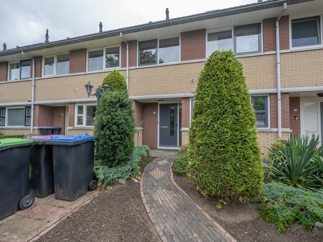 Petronella Brugsmastraat 61, Spijkenisse