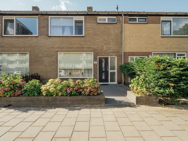 Eikenlaan 106, Spijkenisse