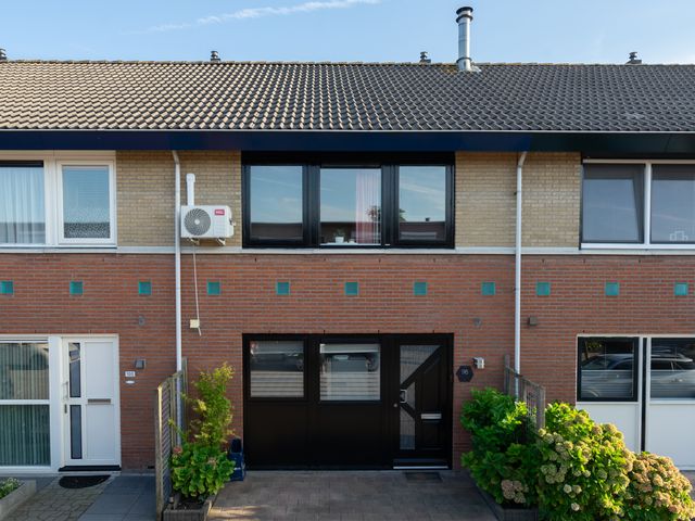 Sientje Mesdag-Van Houtenstraat 98, Spijkenisse