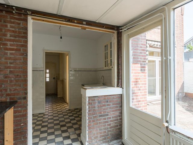 Wormerveerstraat 10, 'S-Gravenhage