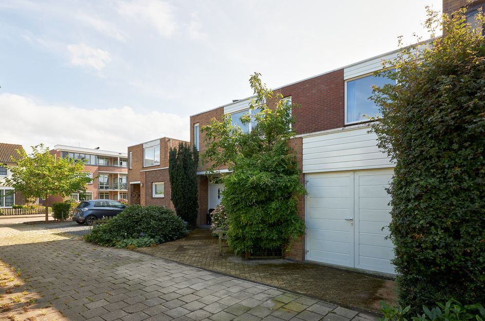 A.G.M. Van Der Hoevenstraat 79