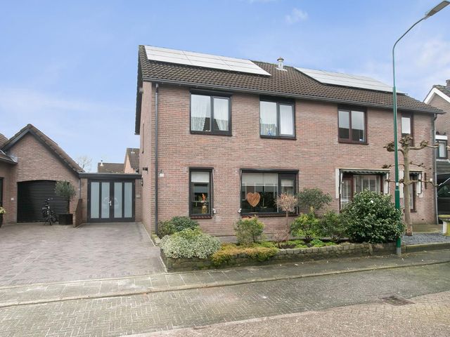 Torenvalk 66, Bunschoten-Spakenburg