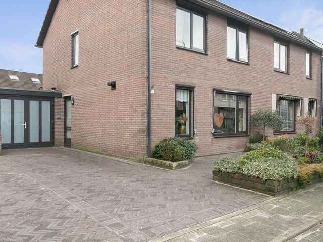 Torenvalk 66, Bunschoten-Spakenburg