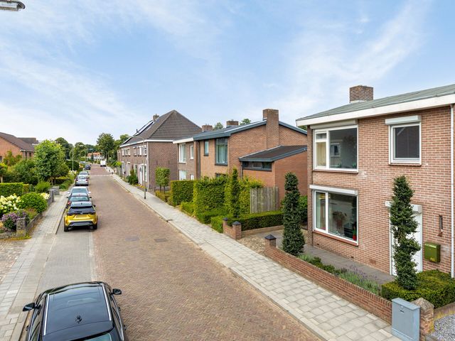 Heischeutstraat 21, Oss