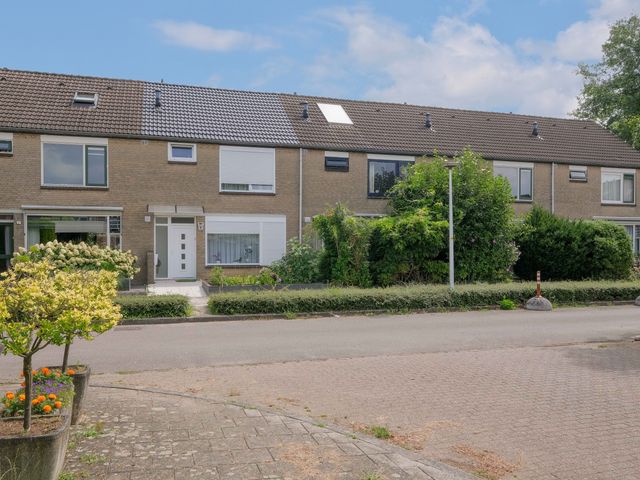 Arthur Van Schendelstraat 11, Hengelo