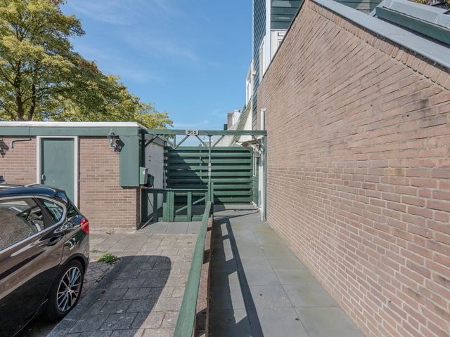 Slakkenveen 202, Spijkenisse