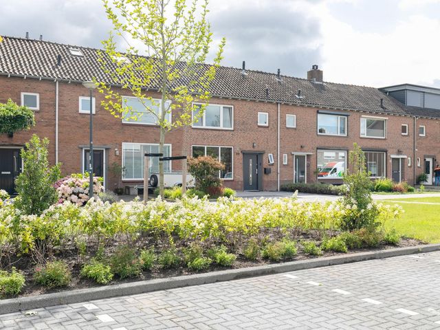 van Berckenrodelaan 94, Waalwijk