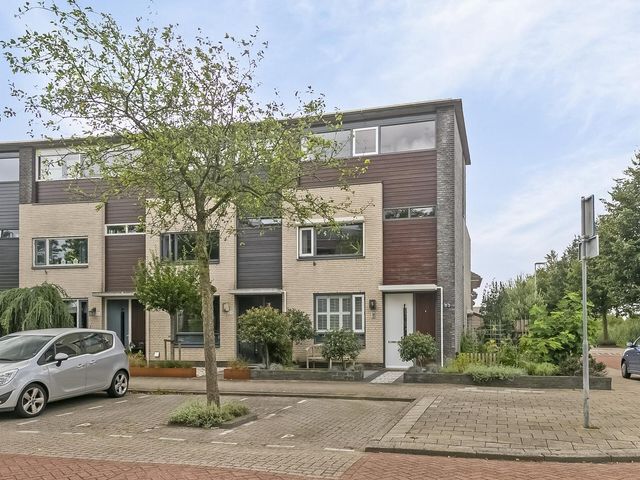 Sluisleede 35, Barendrecht