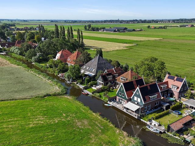 Zuiderwouder Dorpsstraat 60, Zuiderwoude