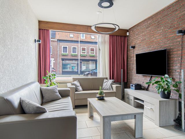 Oerlesestraat 143, Tilburg