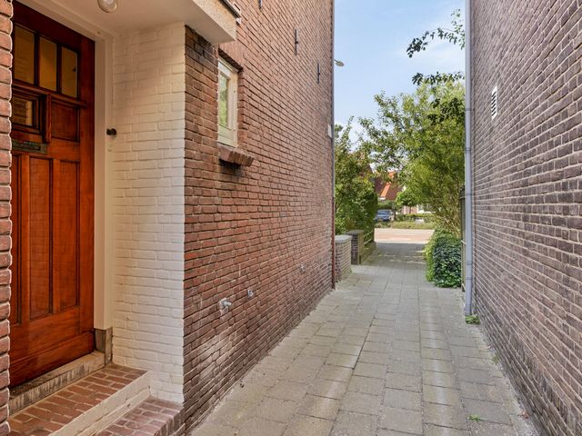 Rhijngeesterstraatweg 112, Oegstgeest