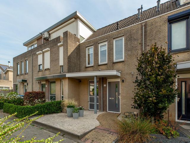 Bachlaan 23, Barendrecht